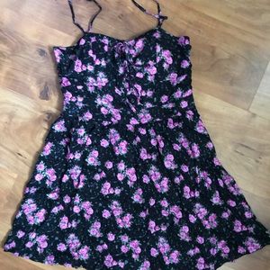 Floral dress with sweetheart neckline